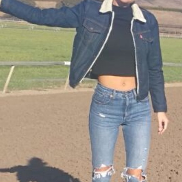 Levi’s Originals Women’s Sherpa Trucker Jacket - Picture 13 of 13